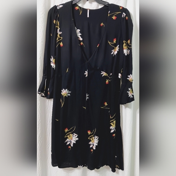 Free People Womens Time On My Side Floral Print Bell Sleeves Wrap Dress Black M - Picture 3 of 16